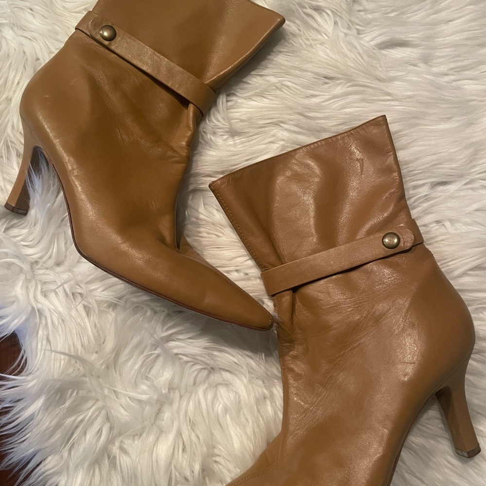Antonio Melani Tan Leather Heeled Ankle Boots Size 9